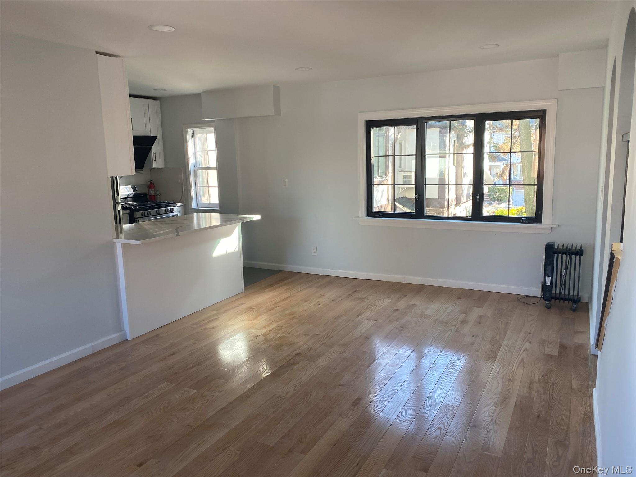 16403A 32nd Avenue – For Rent photo 2