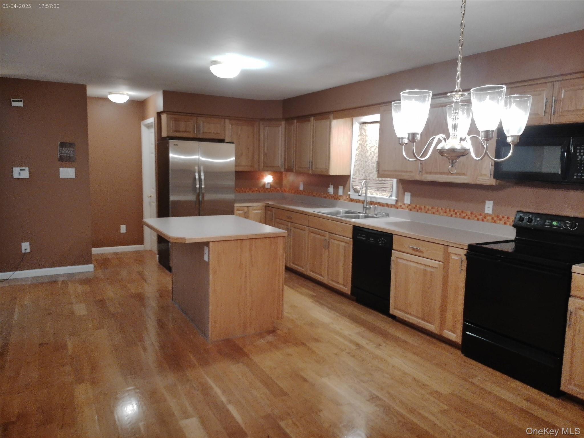 44 Lester Lane – For Sale photo 3