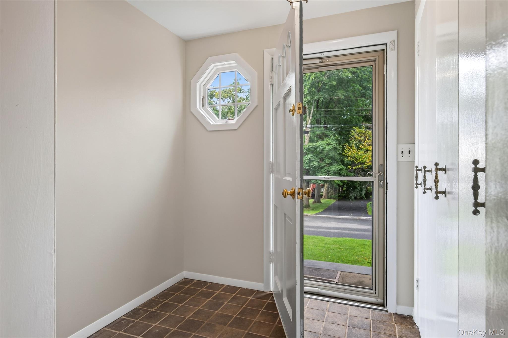 9 Verne Place – For Sale photo 4