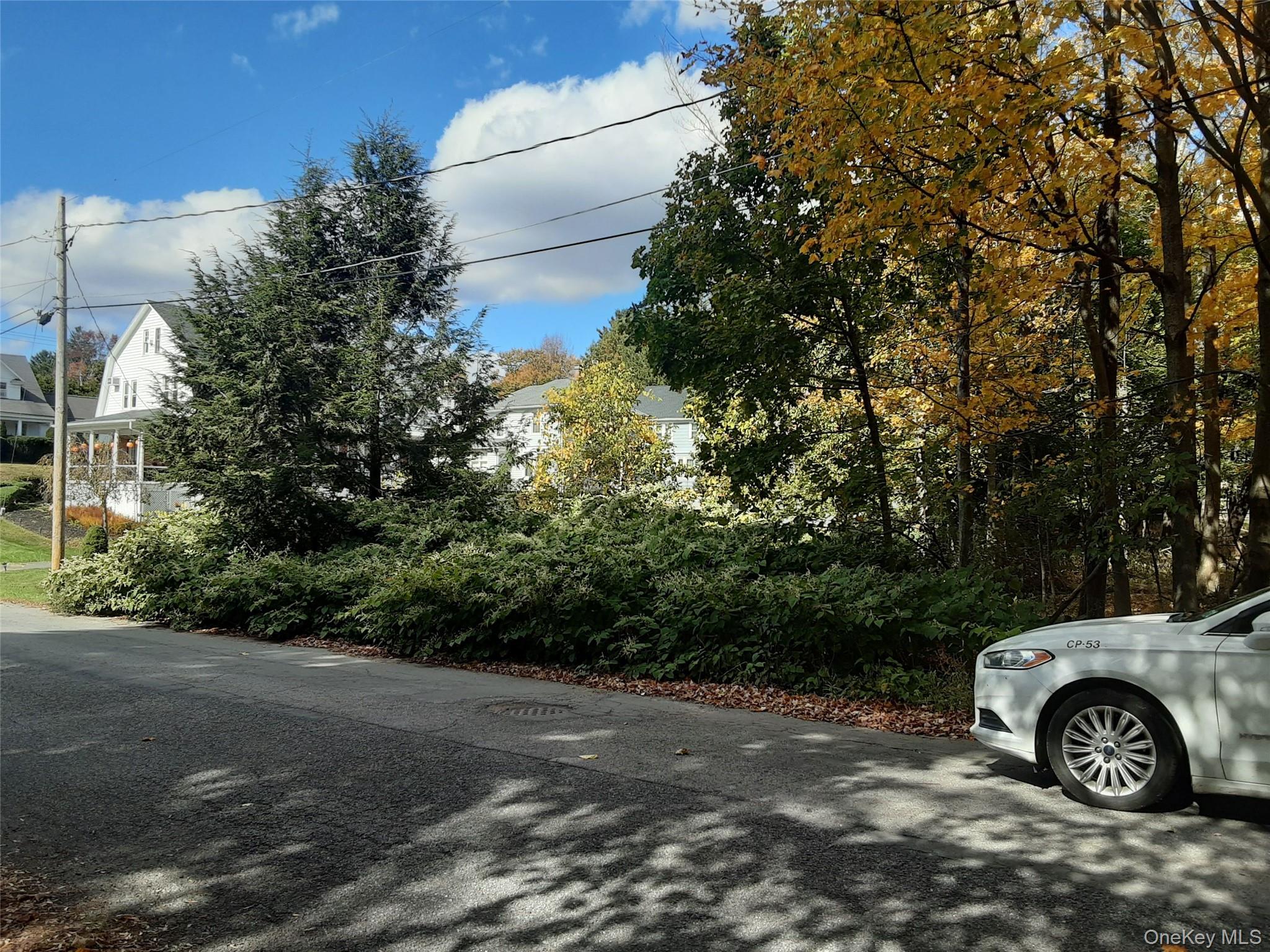 Woodland Avenue N – For Sale