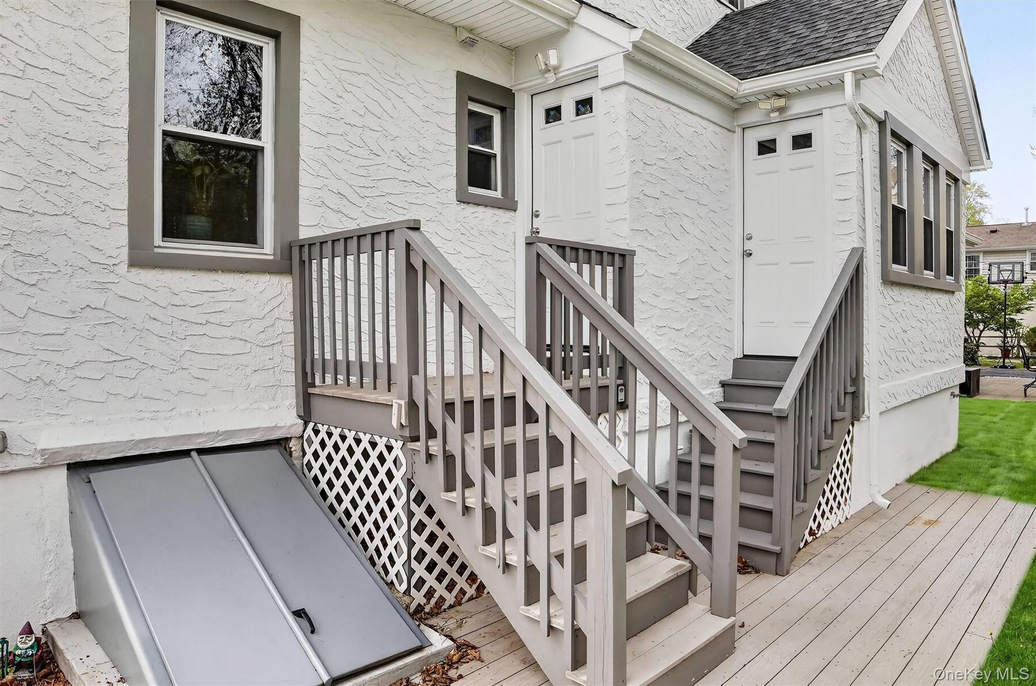 903 Howard Avenue – For Sale photo 33