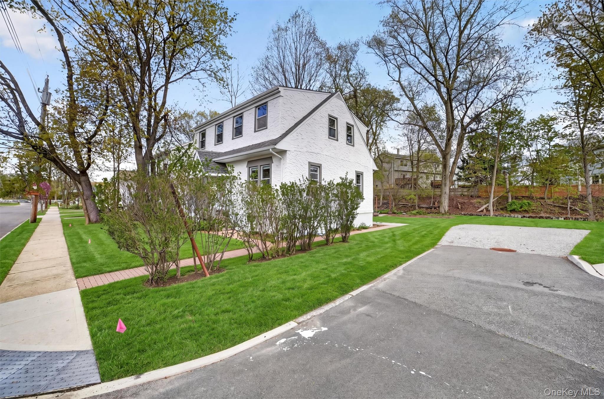 903 Howard Avenue – For Sale photo 3