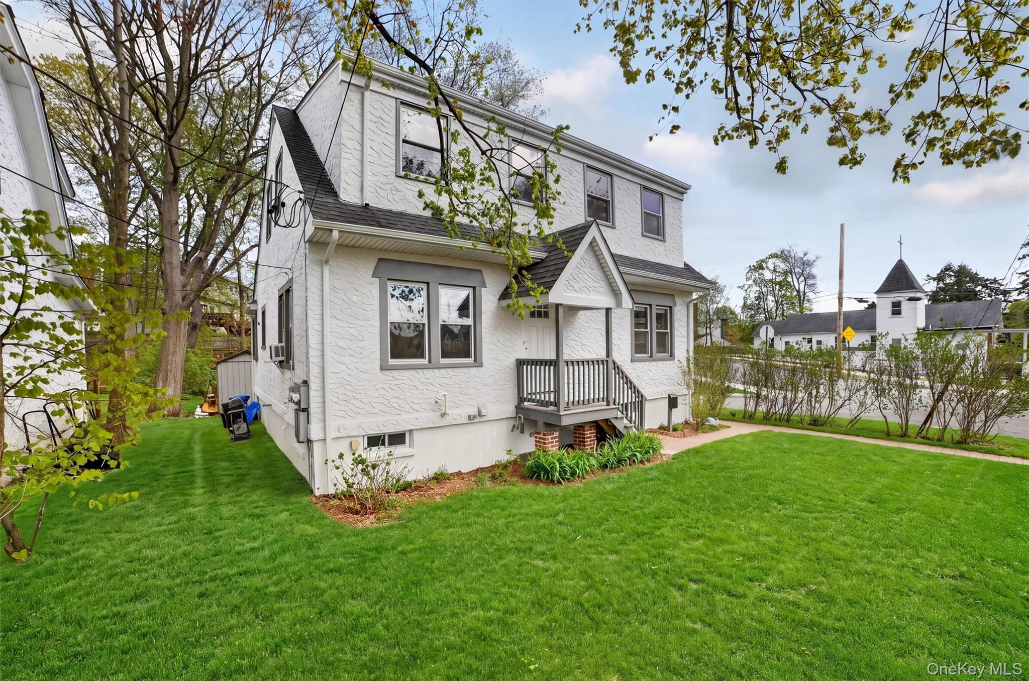 903 Howard Avenue – For Sale photo 2