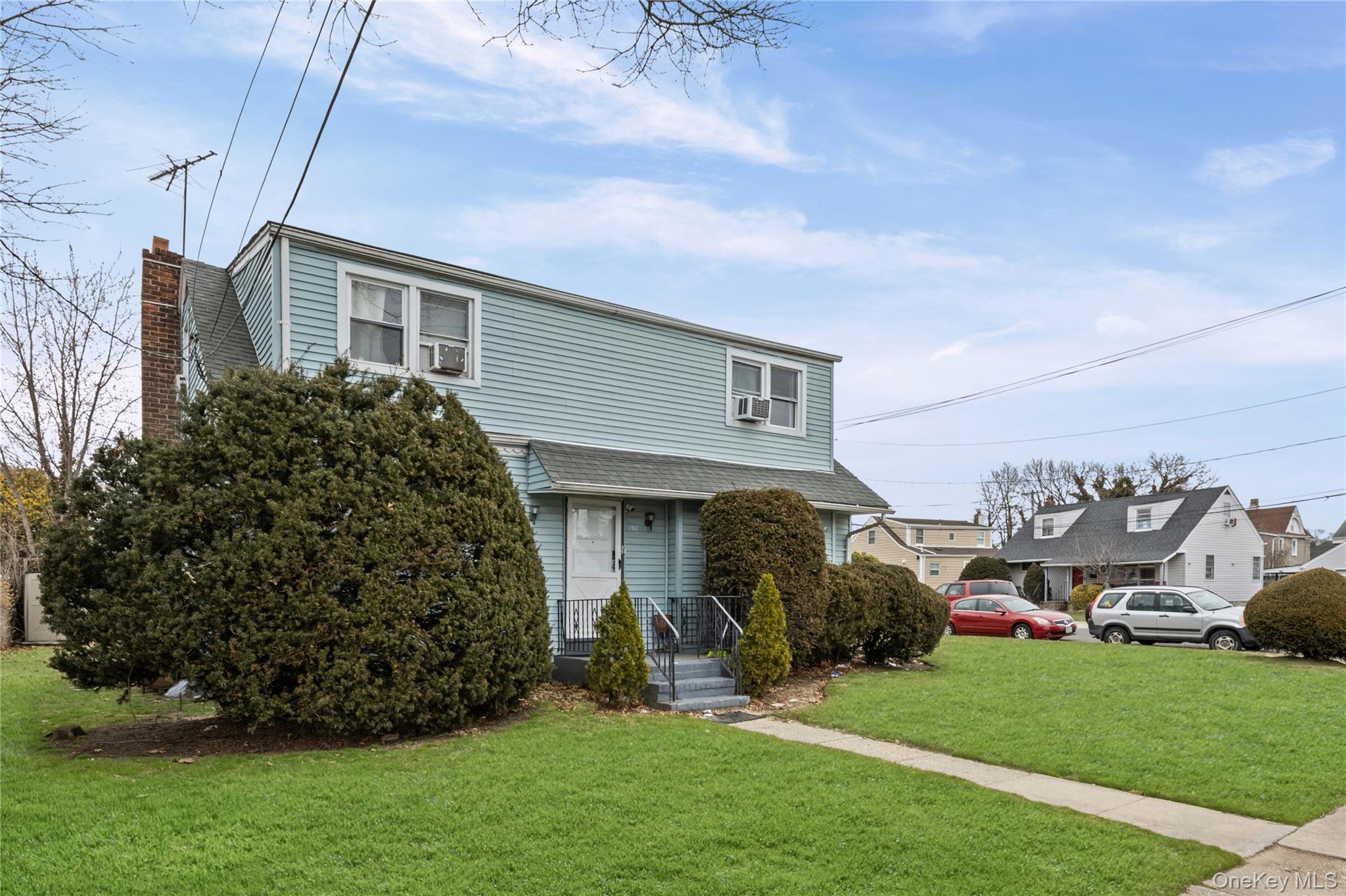 282 Caryl Drive – For Sale photo 2