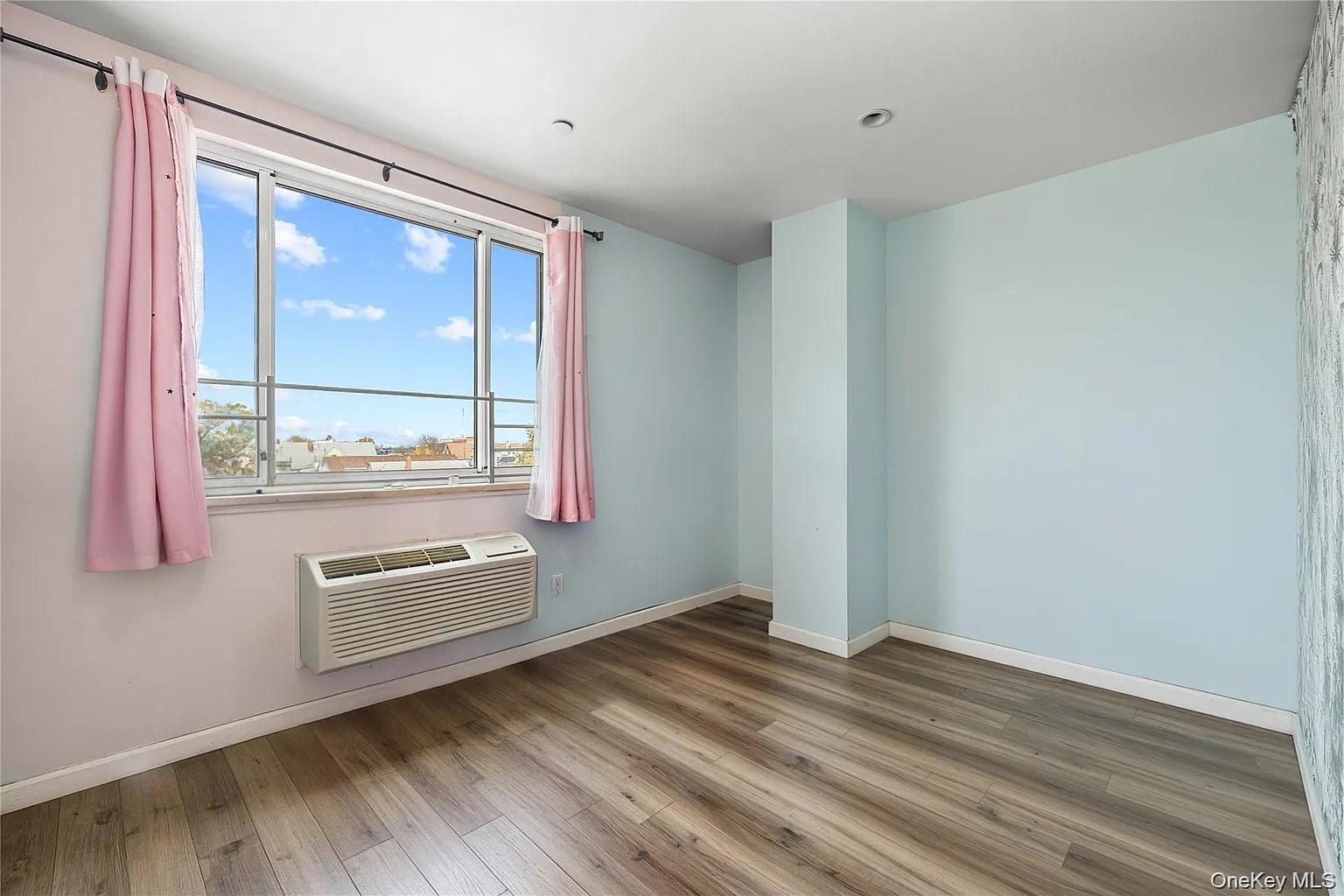 10607 Northern Boulevard, Unit 5B photo 4