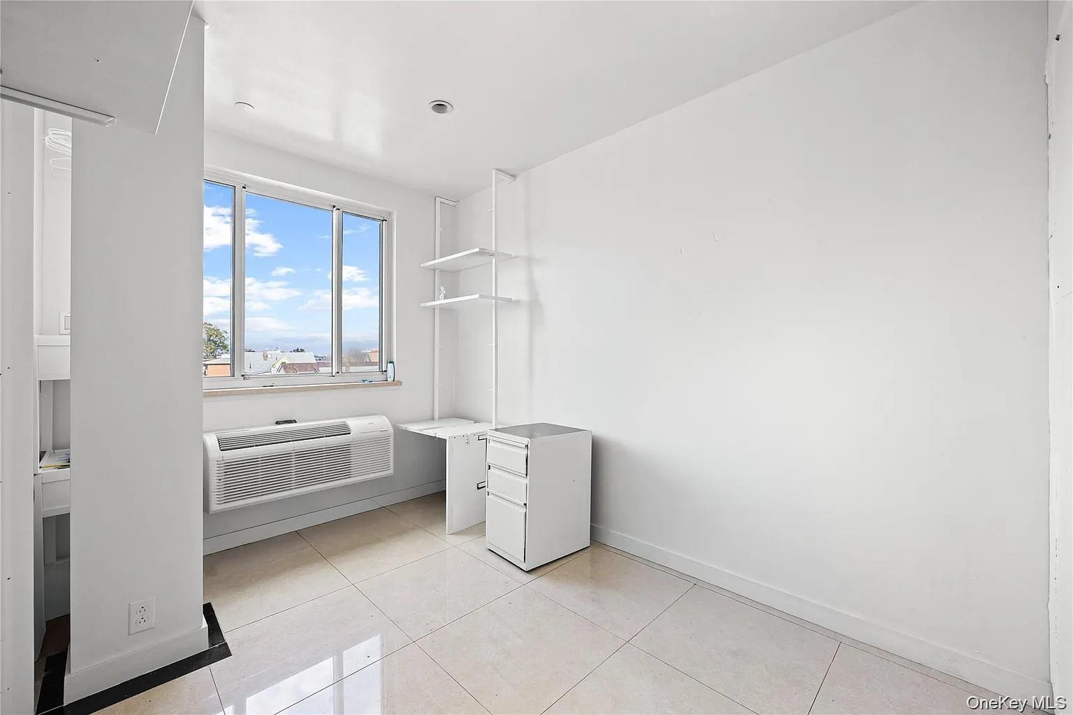 10607 Northern Boulevard, Unit 5B