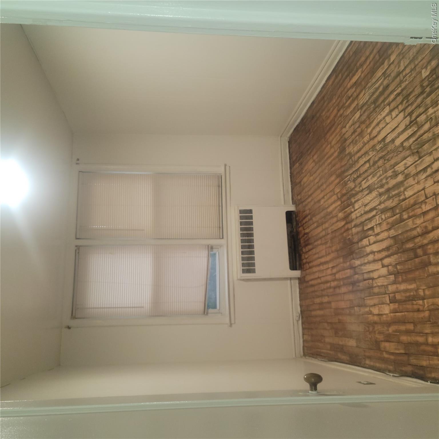 9310 177th Street – For Sale photo 3