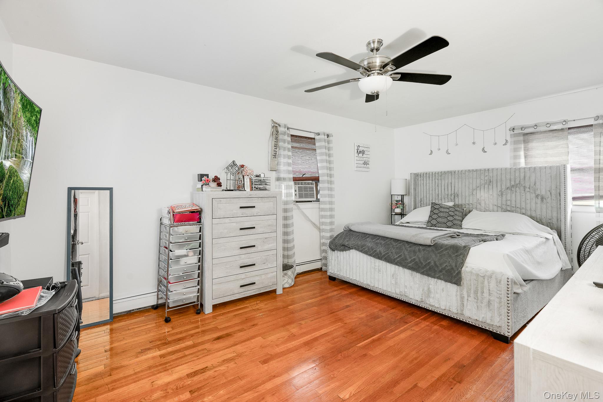 8 Larissa Lane – For Sale photo 13