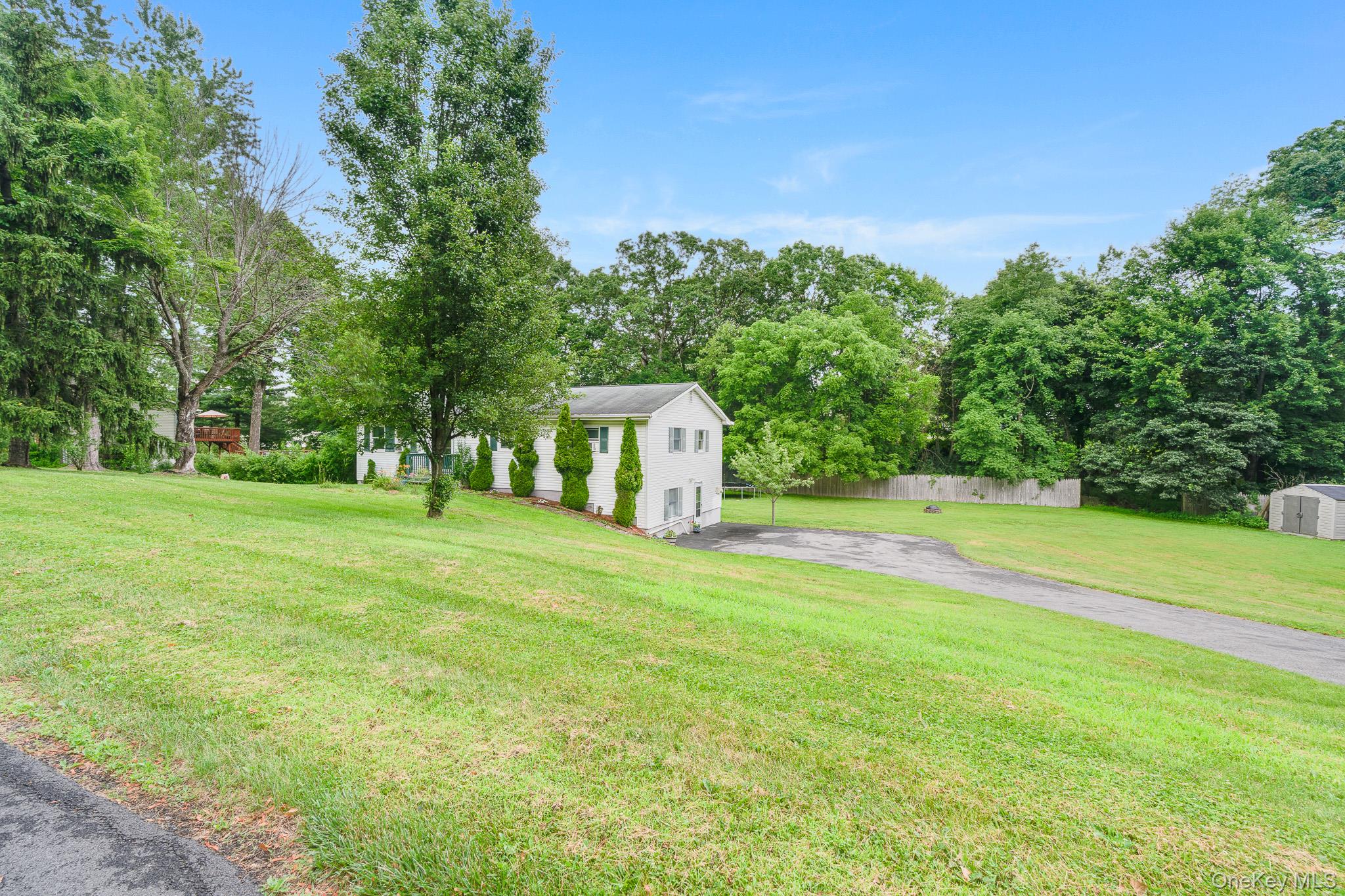 8 Larissa Lane – For Sale photo 2