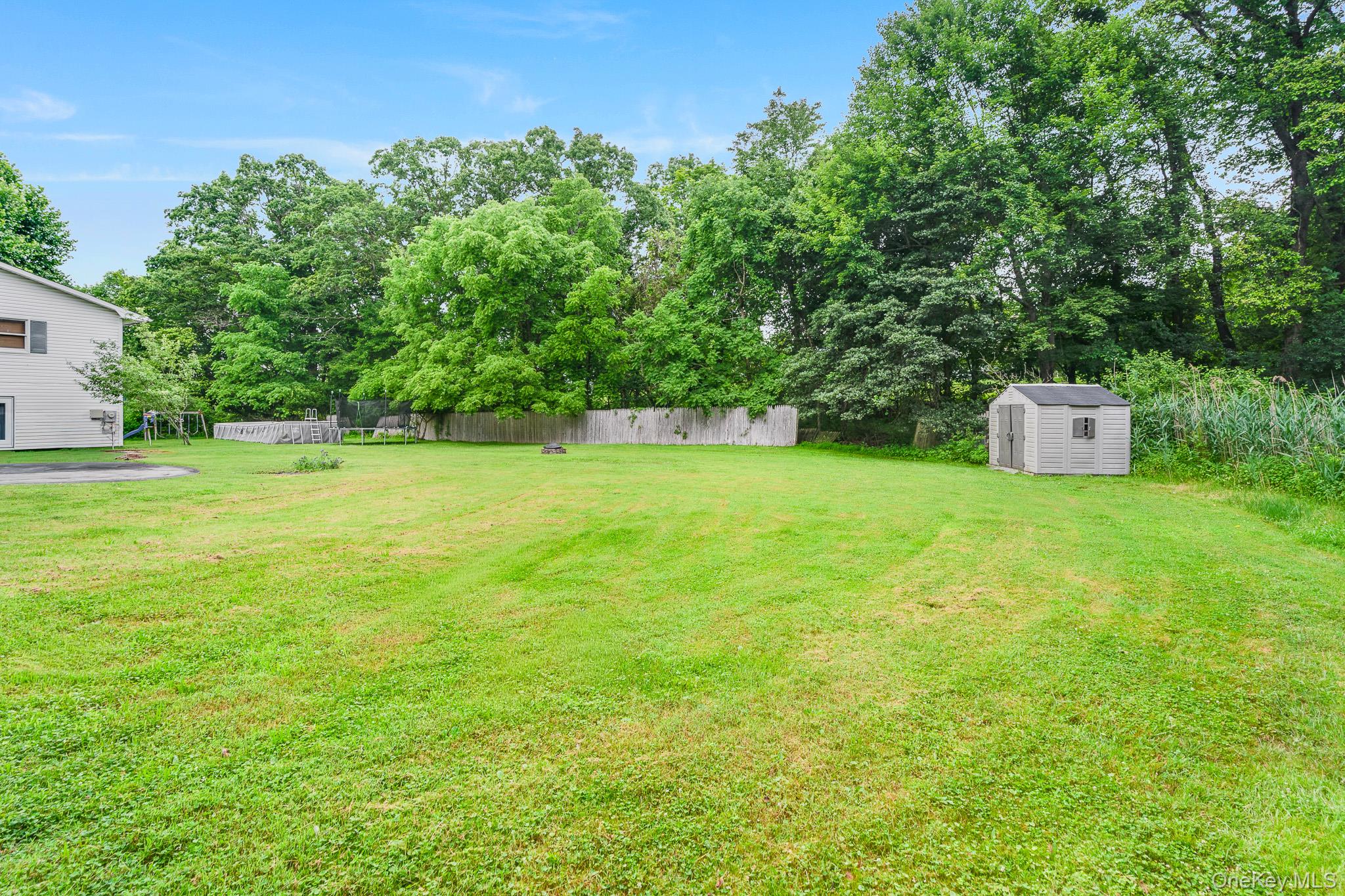 8 Larissa Lane – For Sale photo 27