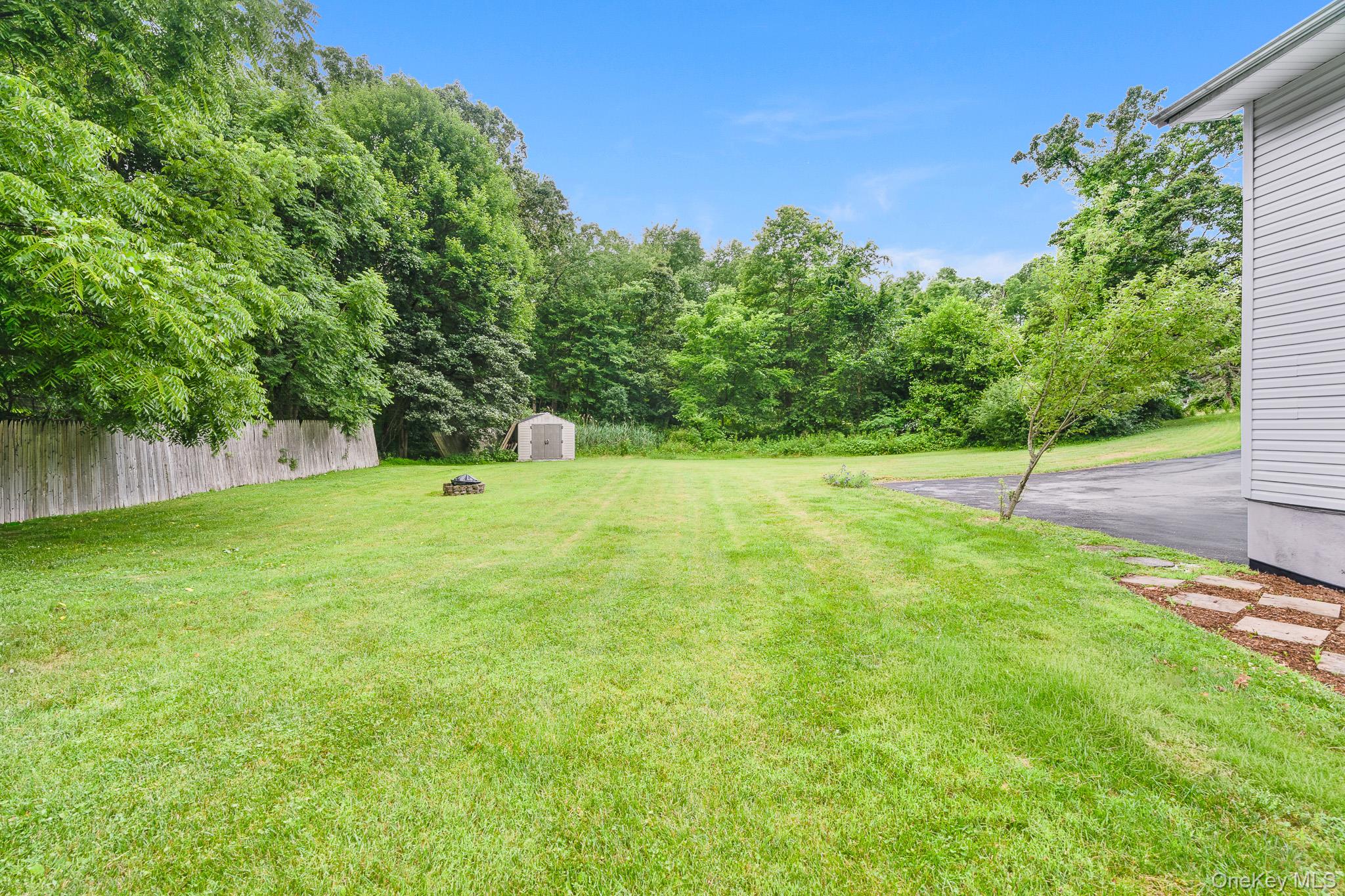8 Larissa Lane – For Sale photo 28