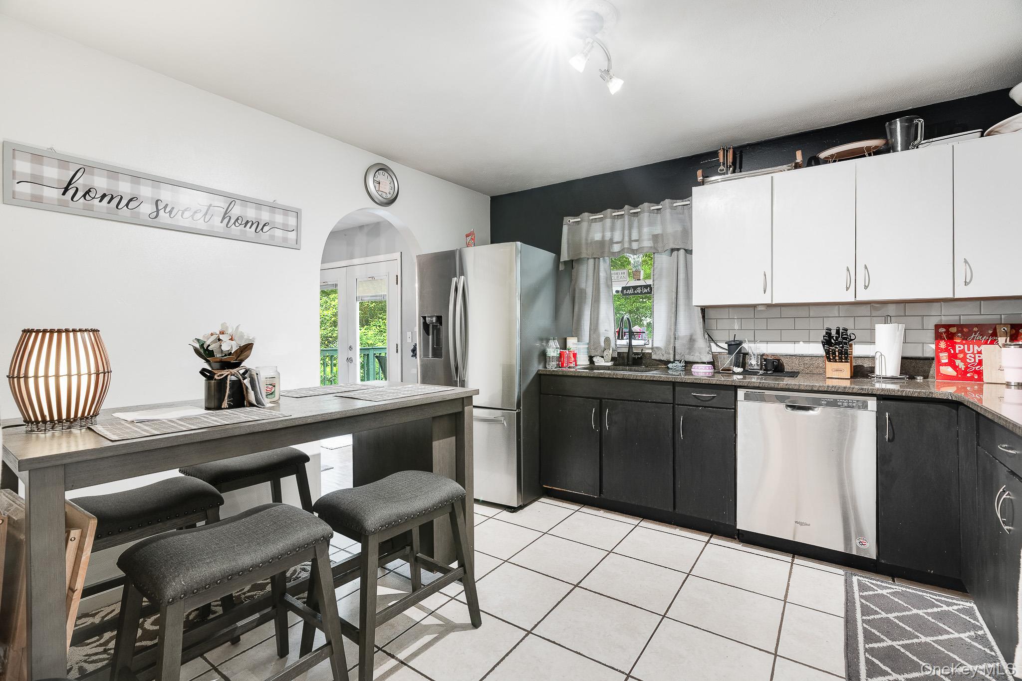 8 Larissa Lane – For Sale photo 9