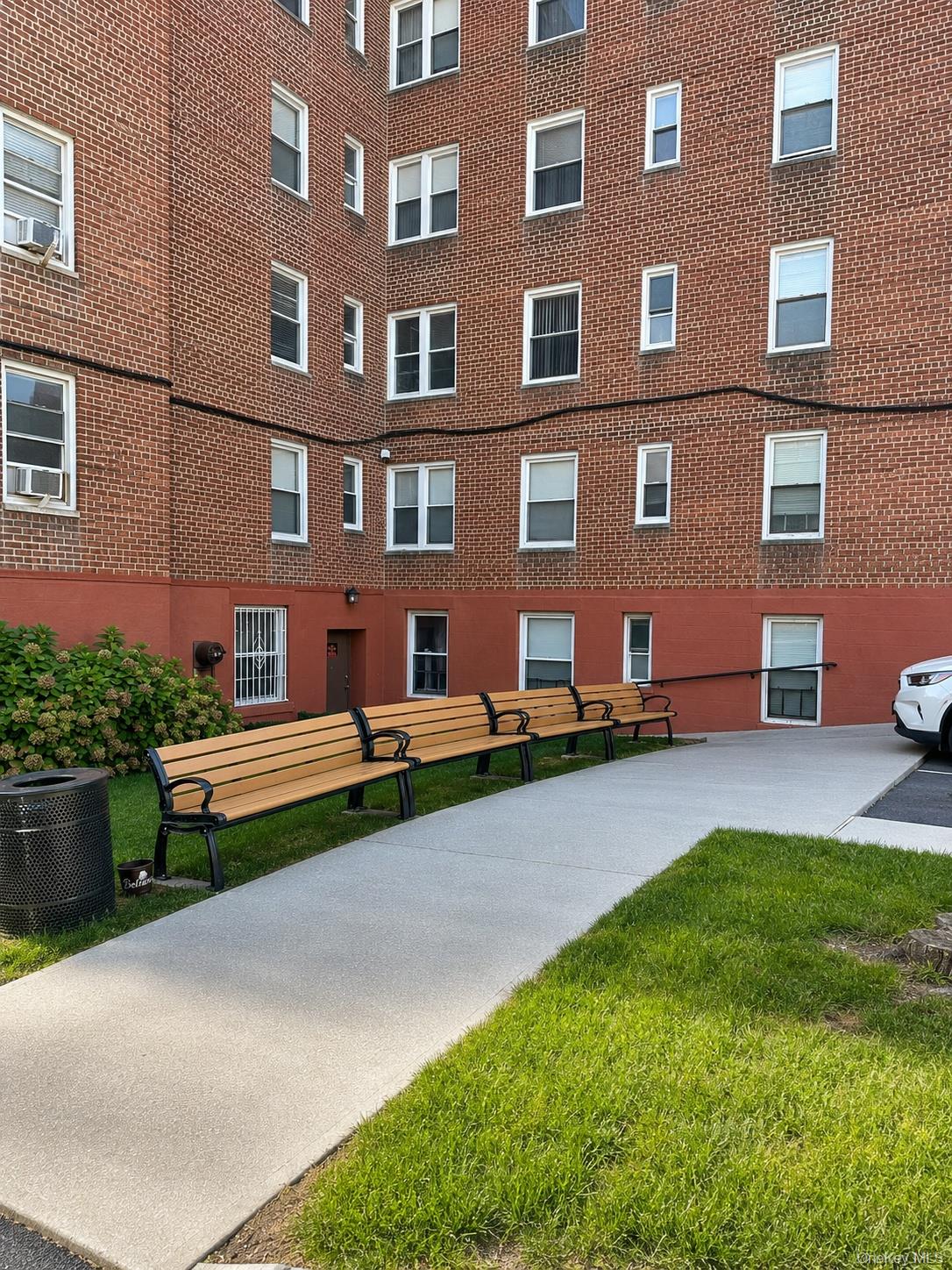485 Bronx River Road, Unit C24 photo 3