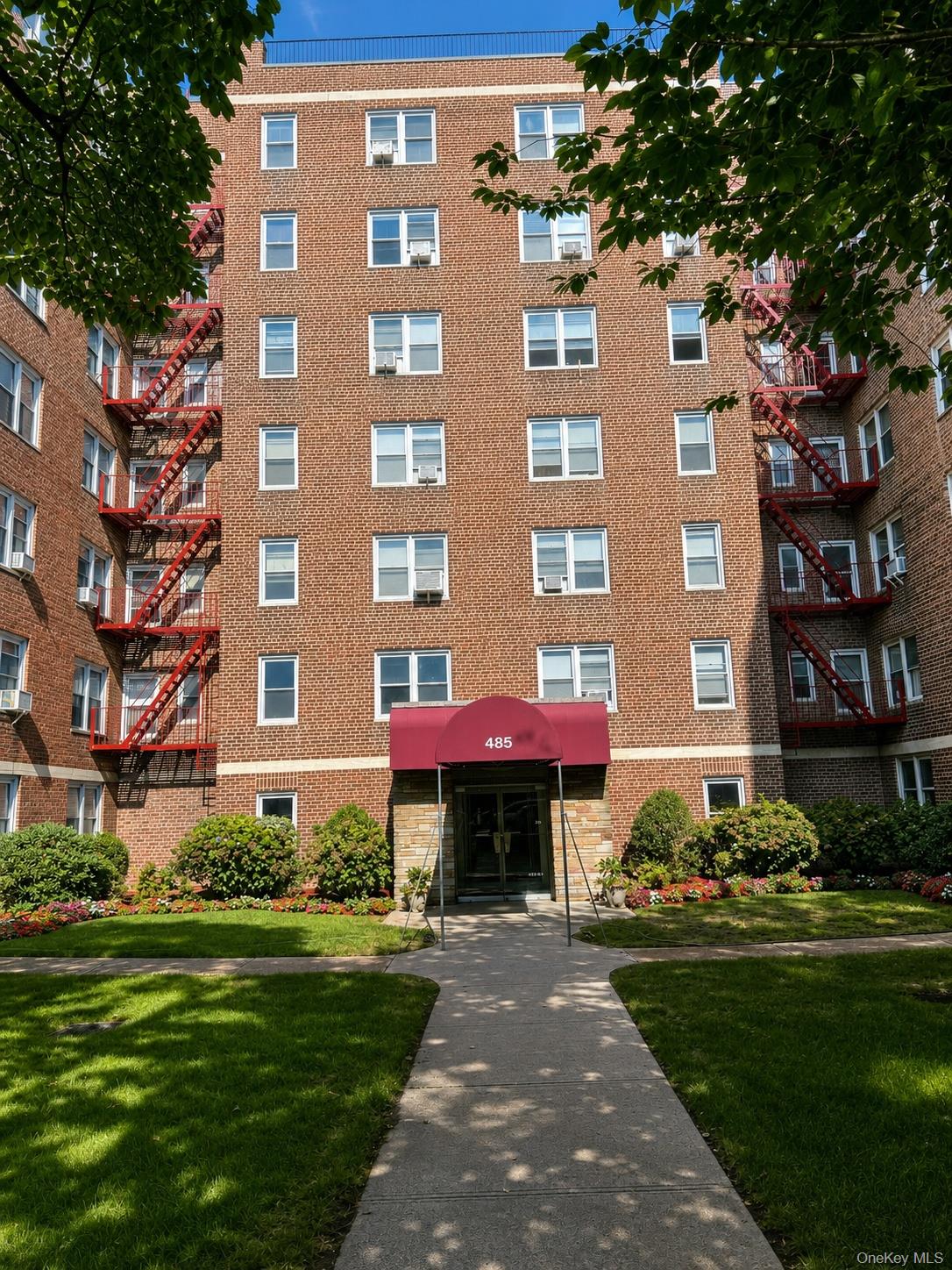 485 Bronx River Road, Unit C24