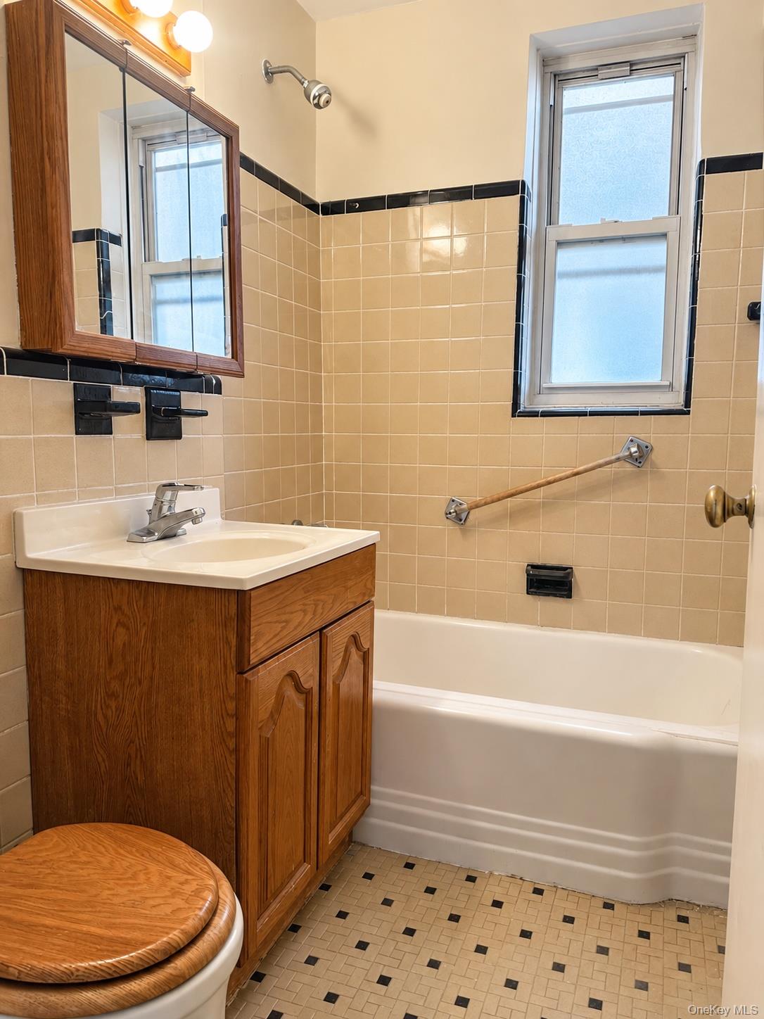 485 Bronx River Road, Unit C24 photo 7