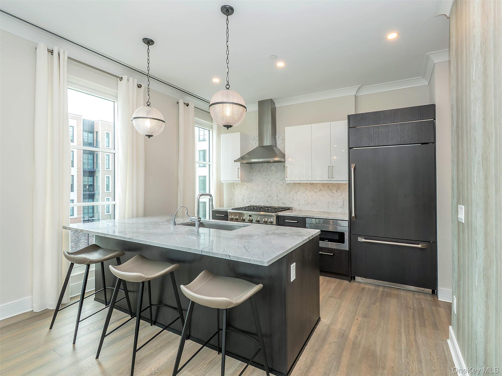 100 Garvies Point Road, Unit 1116 photo 22