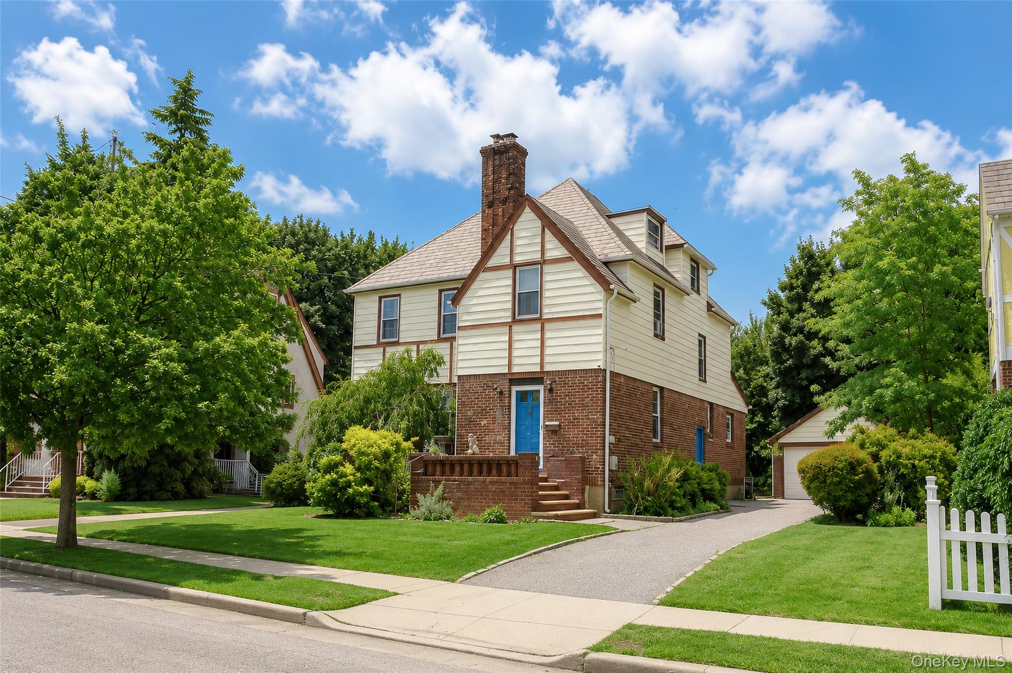 42 Mead Street – For Sale photo 2