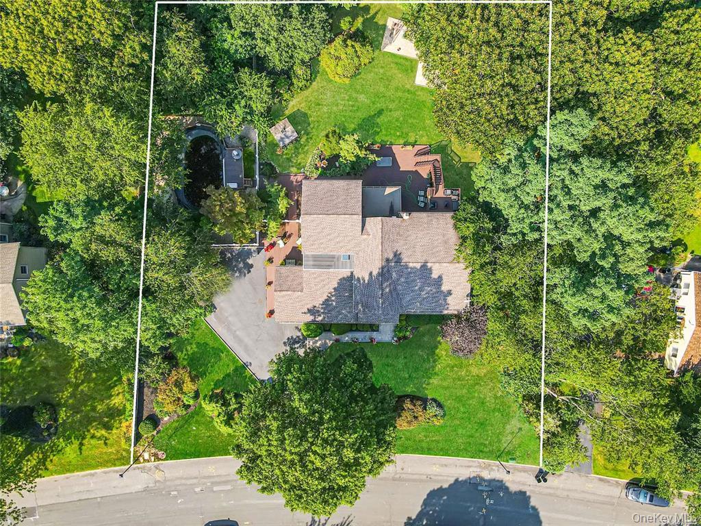 33 Peachtree Lane – For Sale photo 36