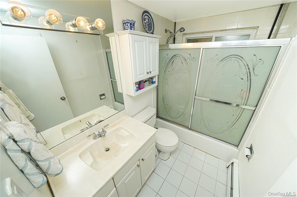33 Peachtree Lane – For Sale photo 16