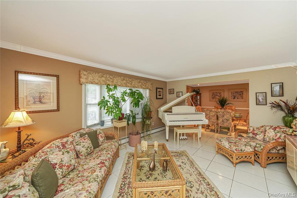 33 Peachtree Lane – For Sale photo 5