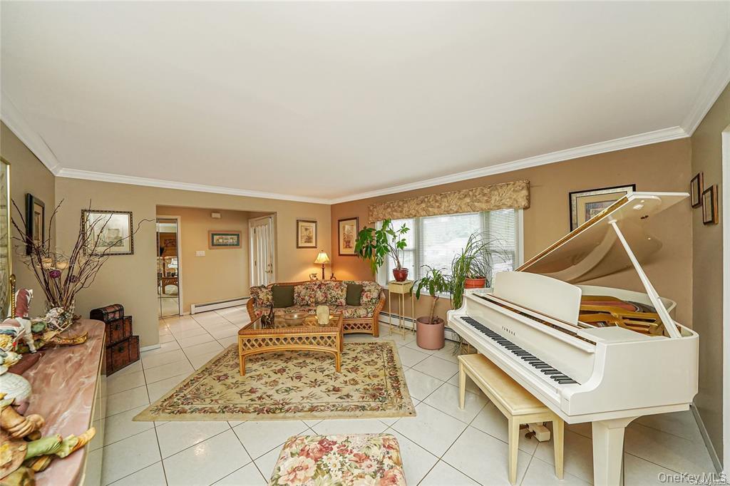 33 Peachtree Lane – For Sale photo 4