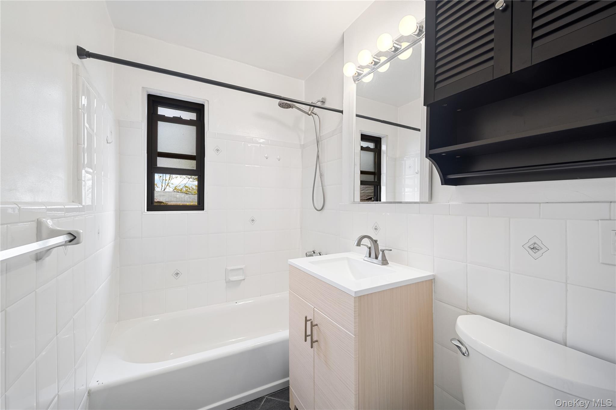 219-27 75th Avenue, Unit #2 photo 14