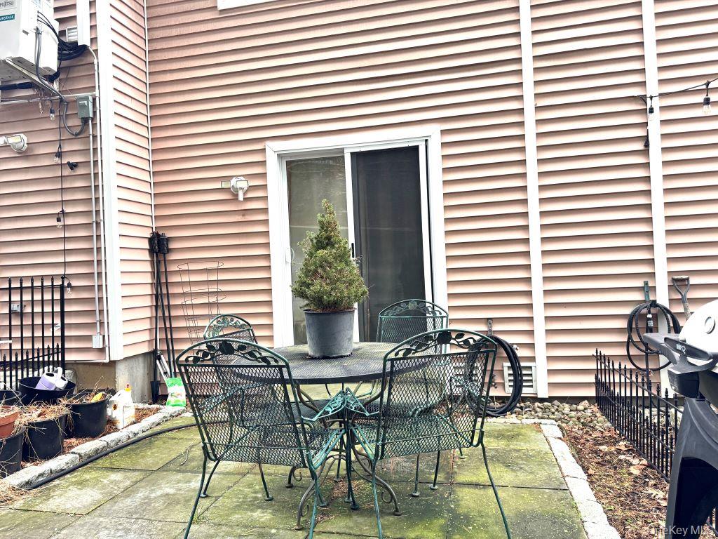 11 Livingston Manor, Unit 11 photo 9