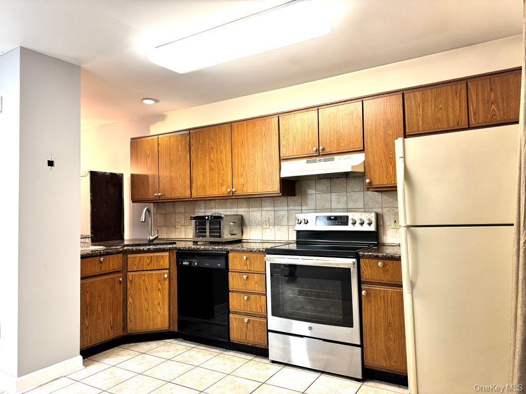 11 Livingston Manor, Unit 11 photo 7