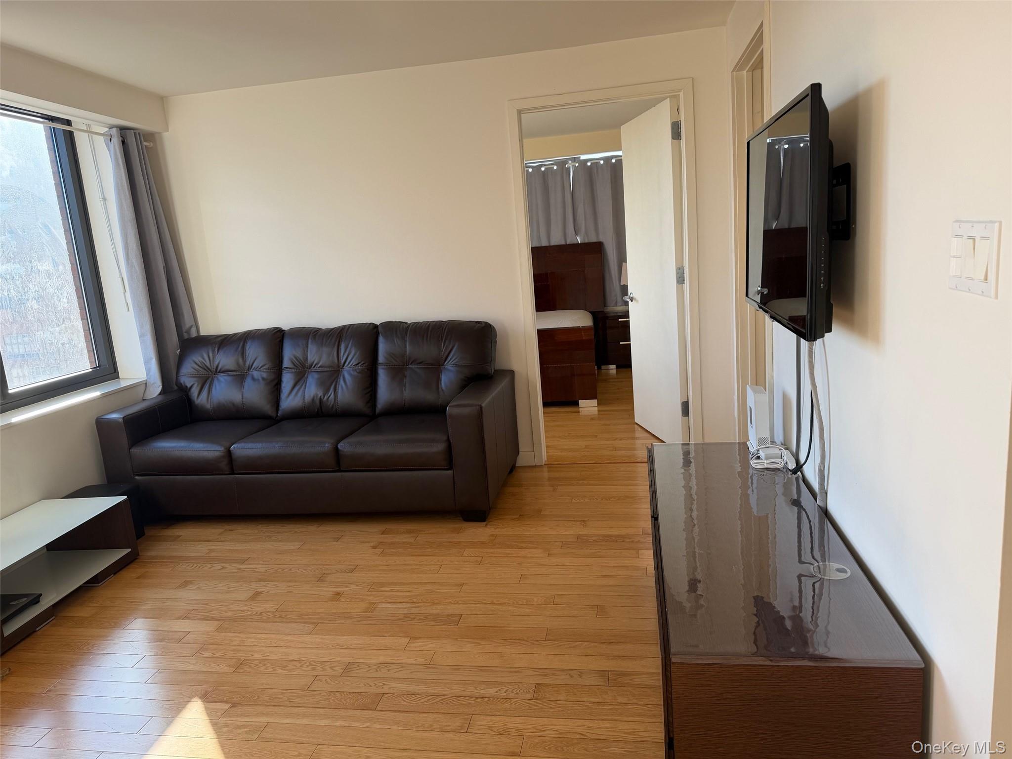 39-16 Prince Street, Unit 8C photo 8