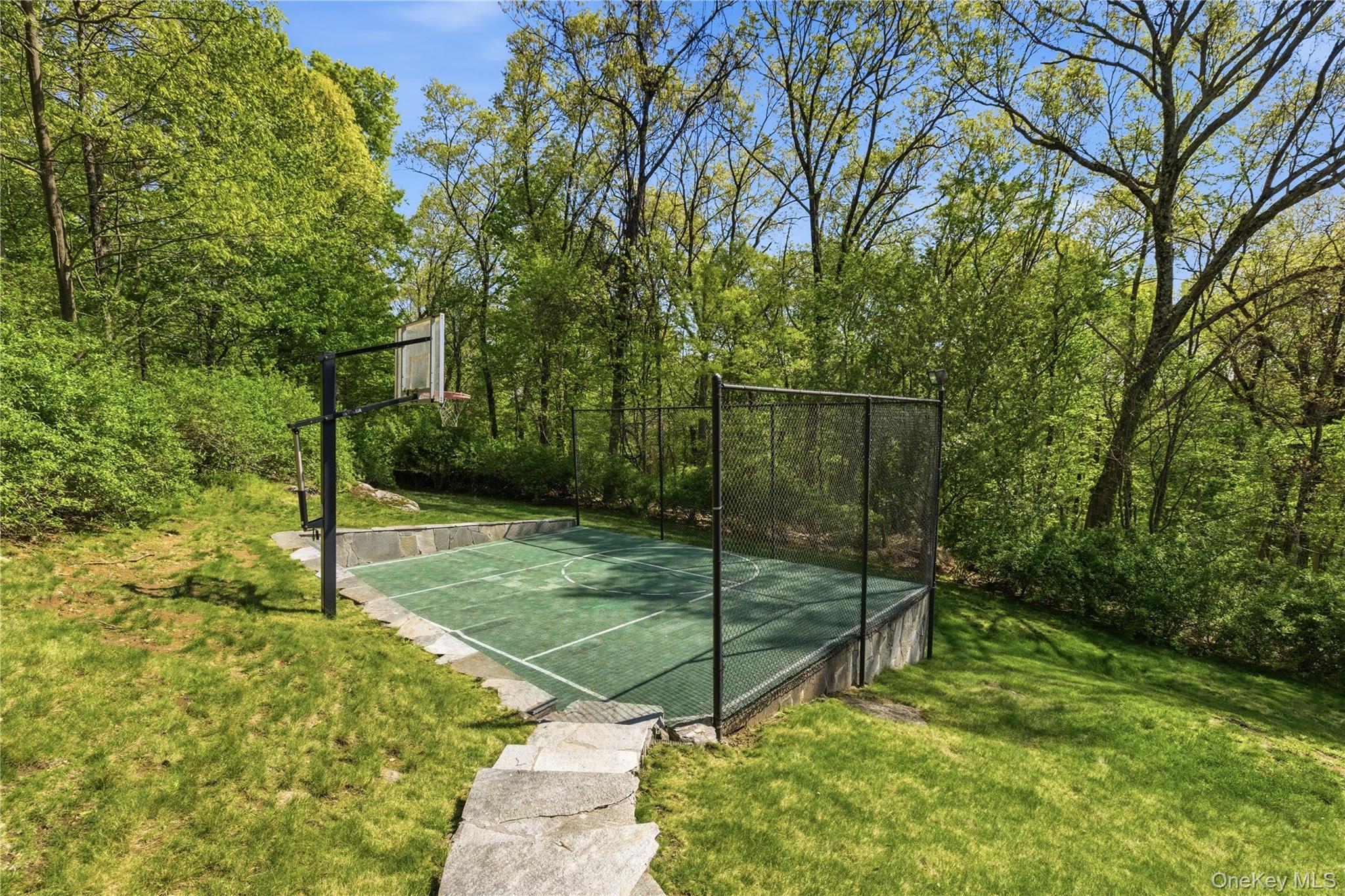 33 Greenbriar Drive – For Sale photo 35