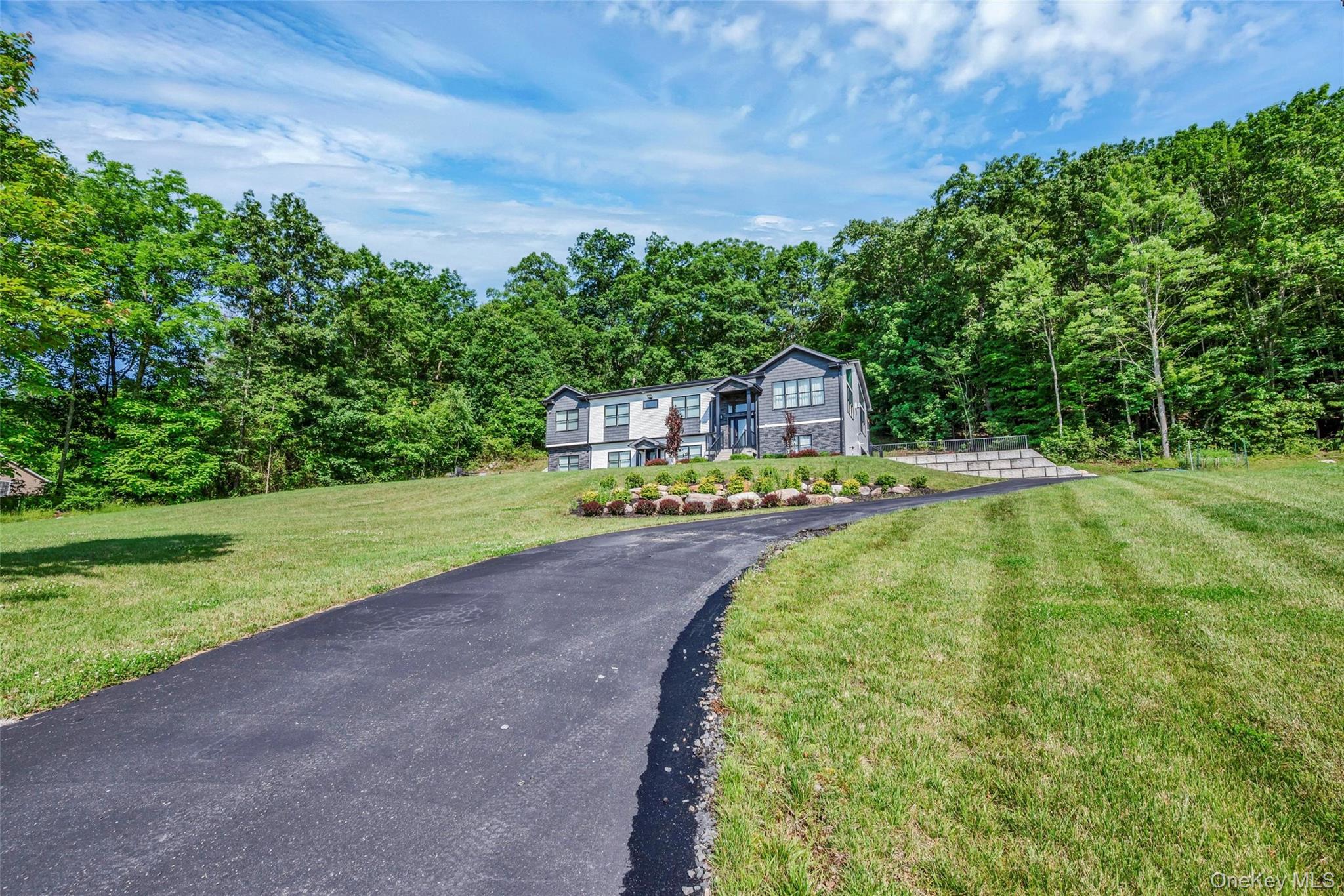 31 Walnut Ridge Lane – For Sale photo 2