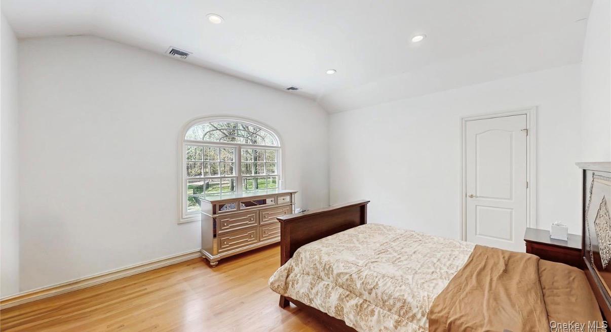 406 Duck Pond  Rd – For Sale photo 22