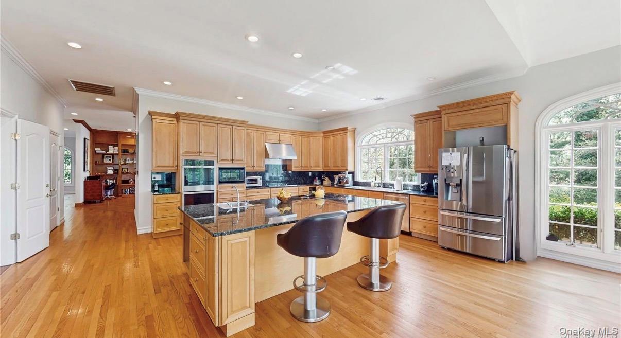 406 Duck Pond  Rd – For Sale photo 8
