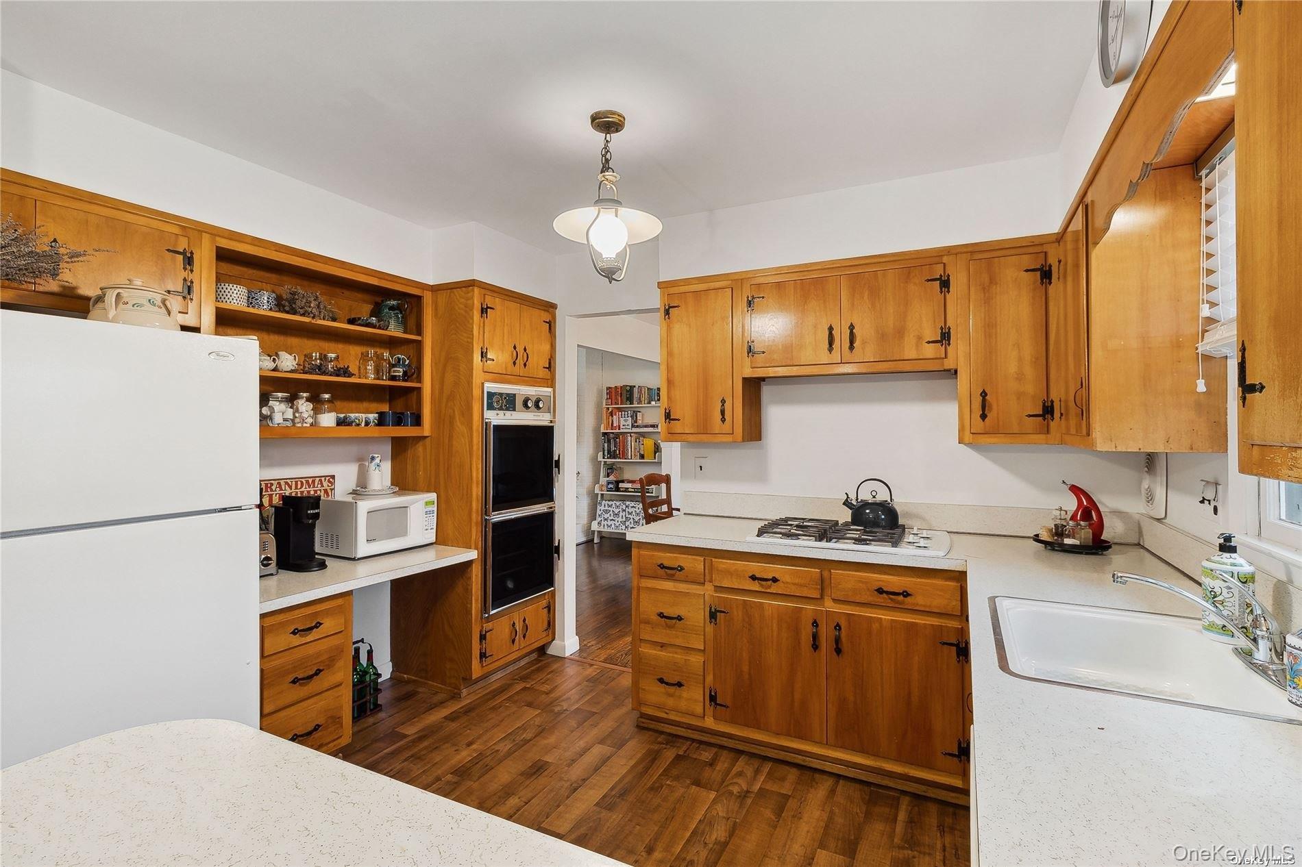 990 Three Waters Lane – For Rent photo 10
