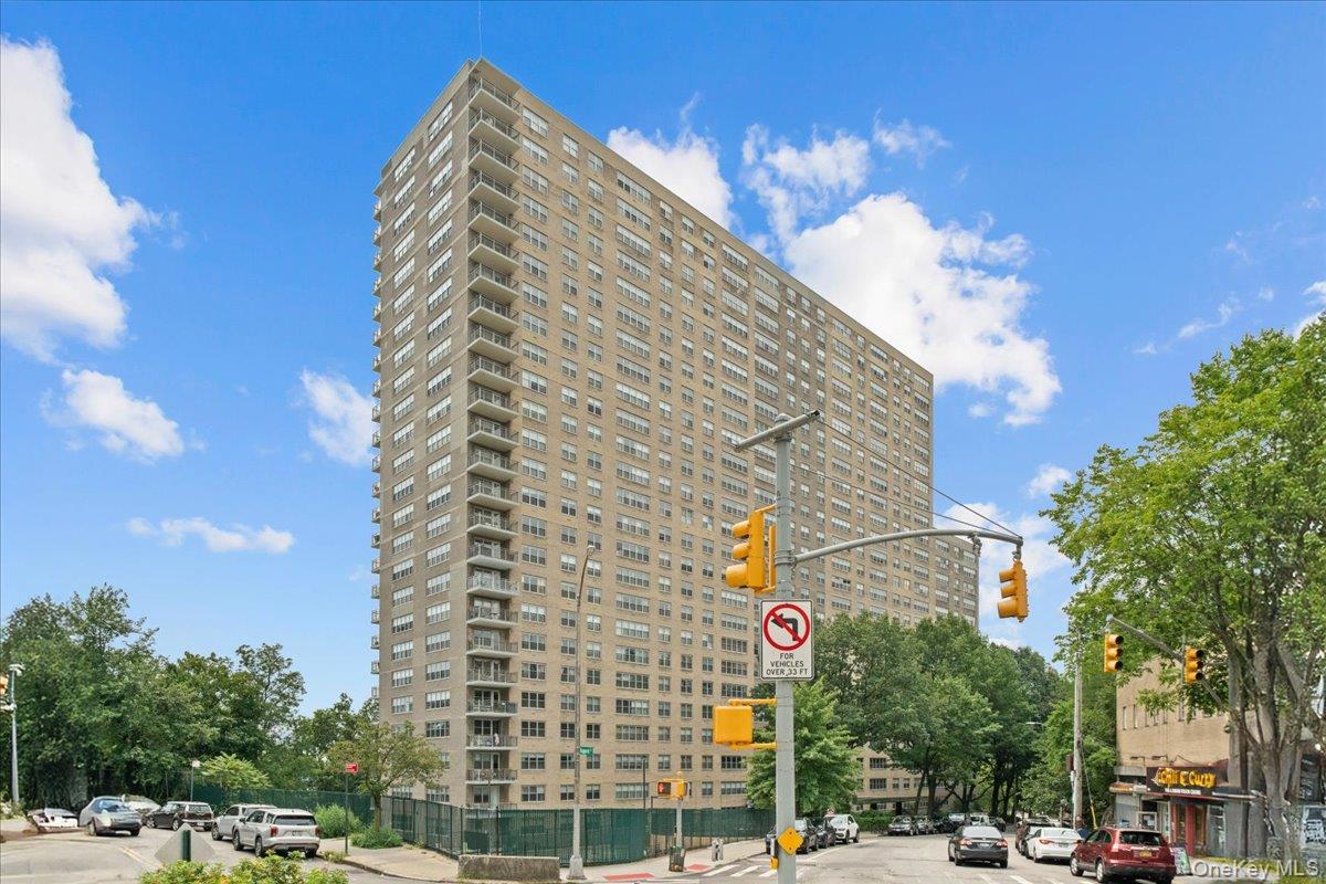 555 Kappock Street, Unit 11G photo 24
