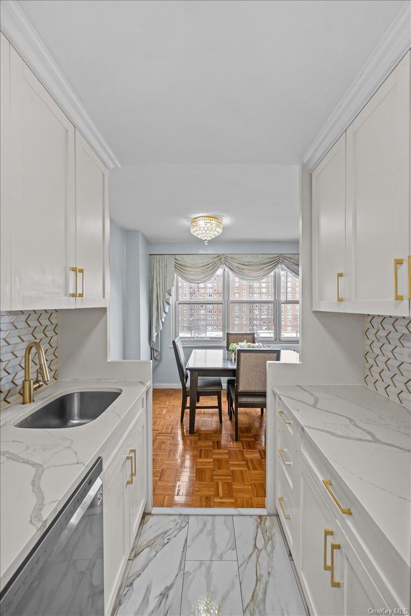 555 Kappock Street, Unit 11G photo 8