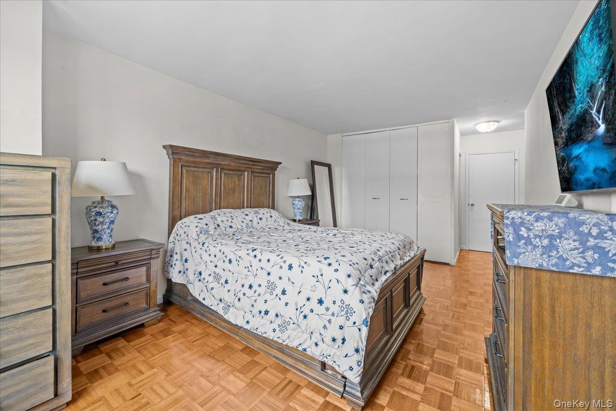 555 Kappock Street, Unit 11G photo 13
