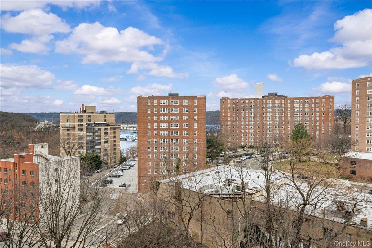 555 Kappock Street, Unit 11G photo 18