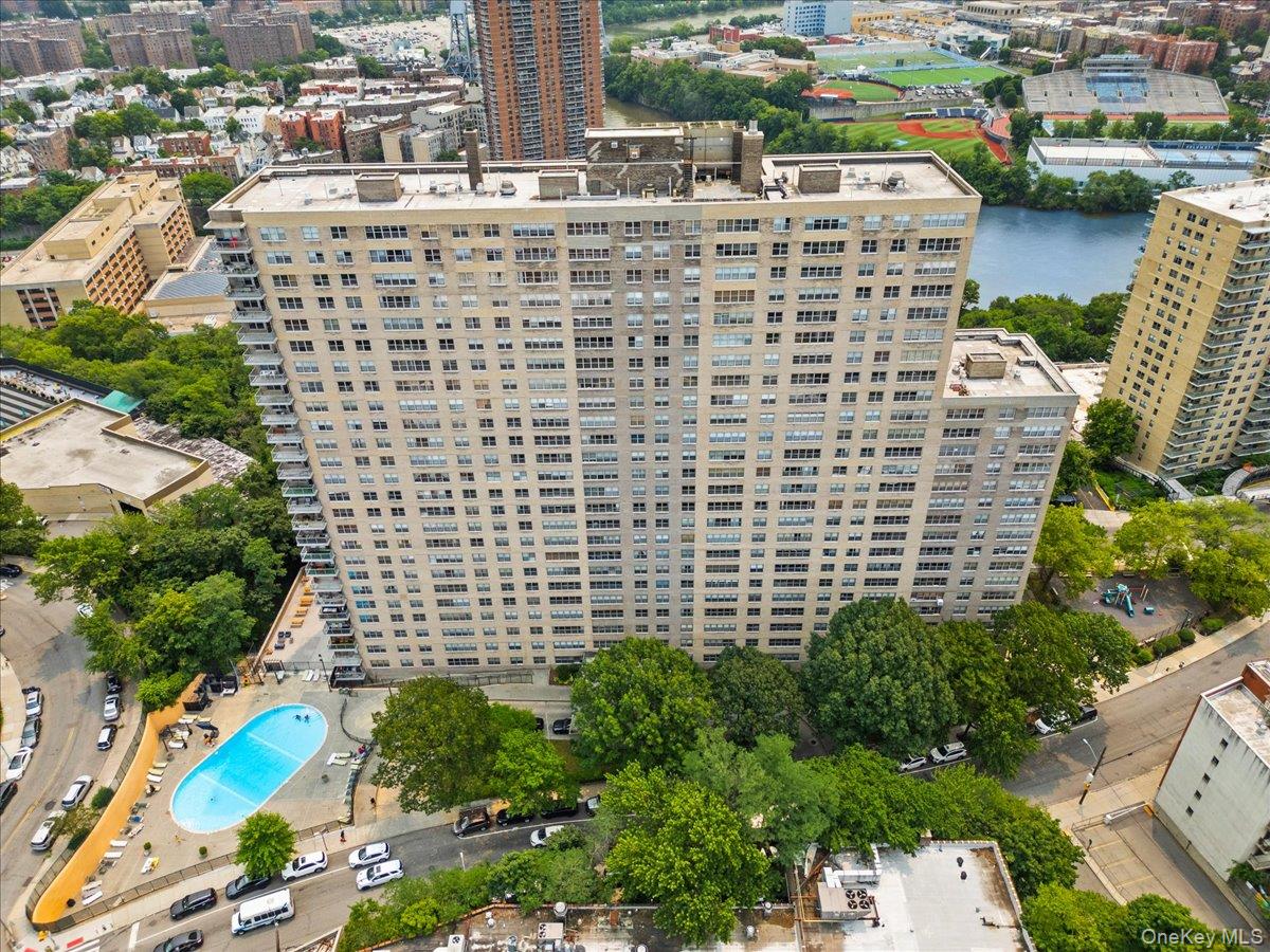 555 Kappock Street, Unit 11G photo 20