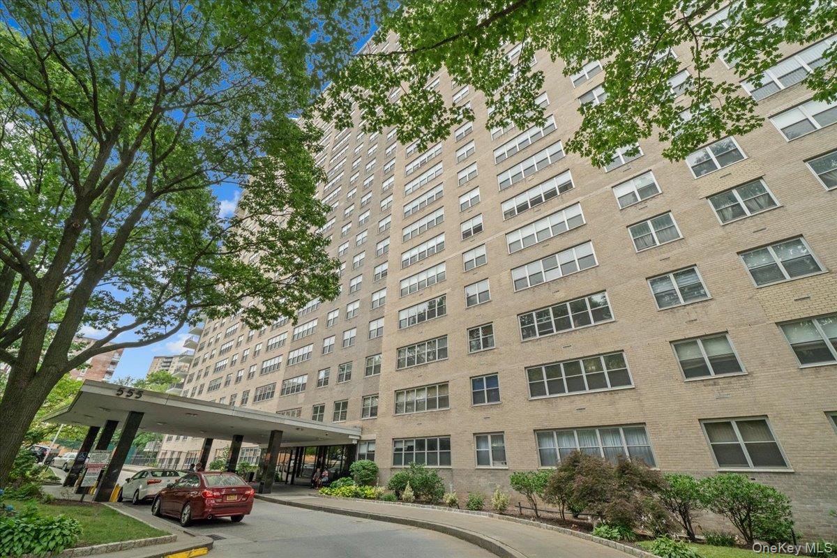 555 Kappock Street, Unit 11G photo 25