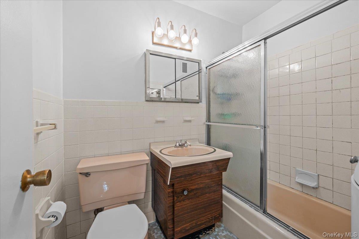 555 Kappock Street, Unit 11G photo 17