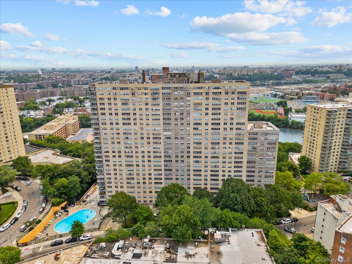 555 Kappock Street, Unit 11G photo 21