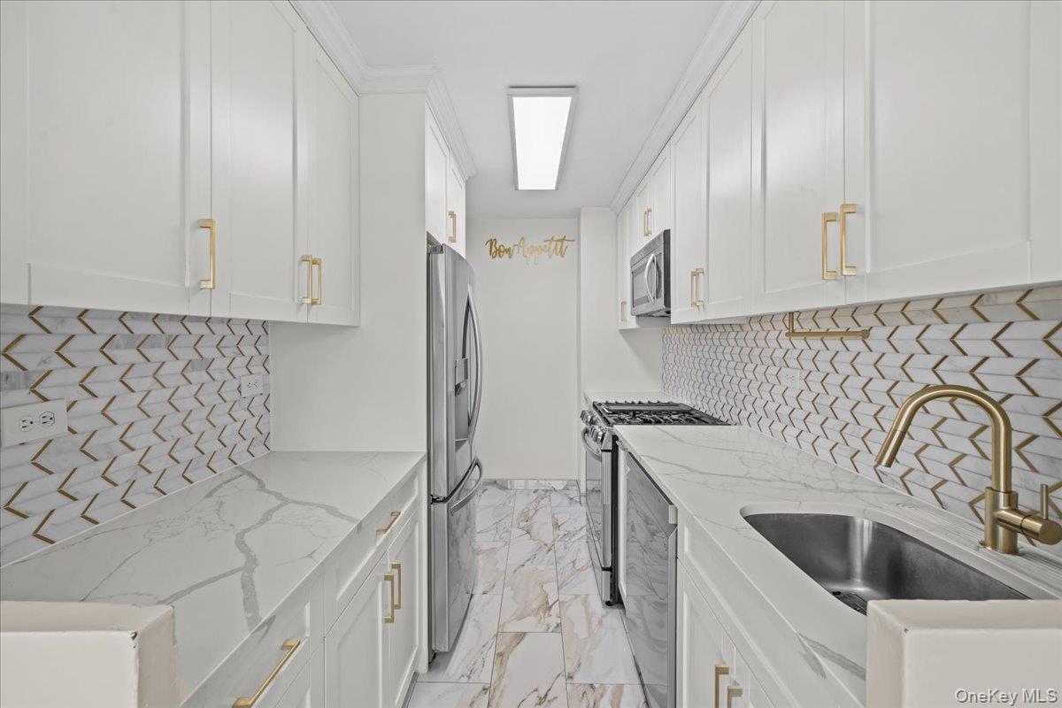 555 Kappock Street, Unit 11G photo 9