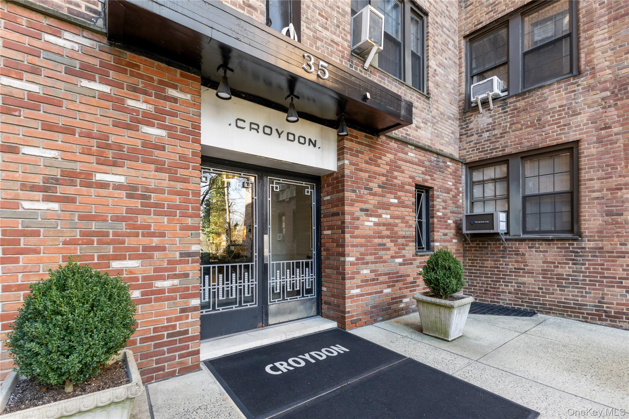 35 Parkview Avenue, Unit 1D photo 25