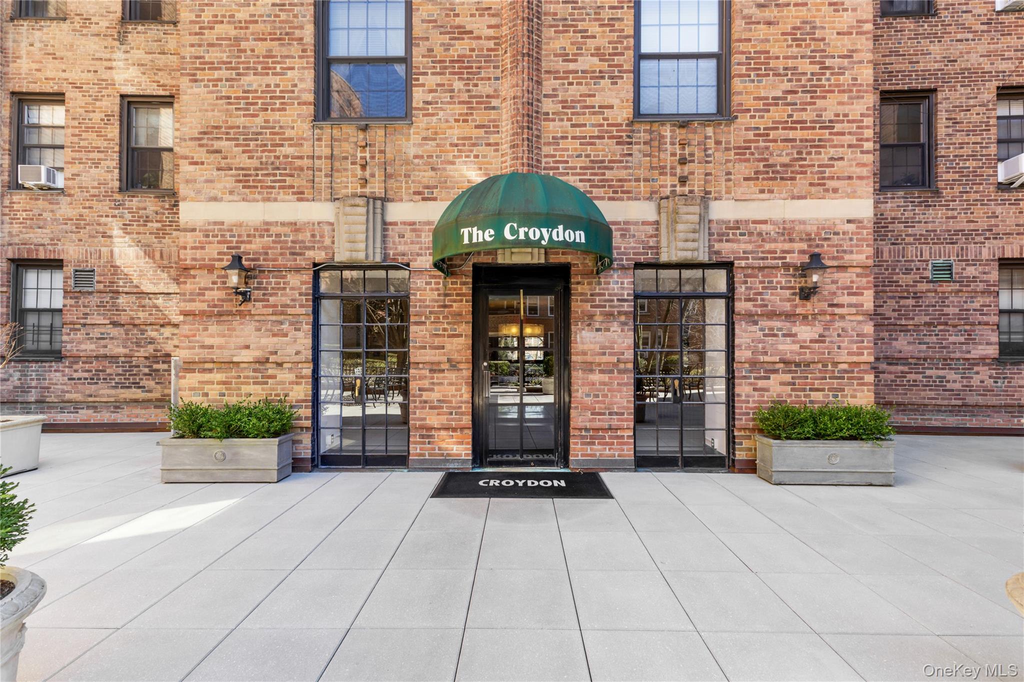 35 Parkview Avenue, Unit 1D