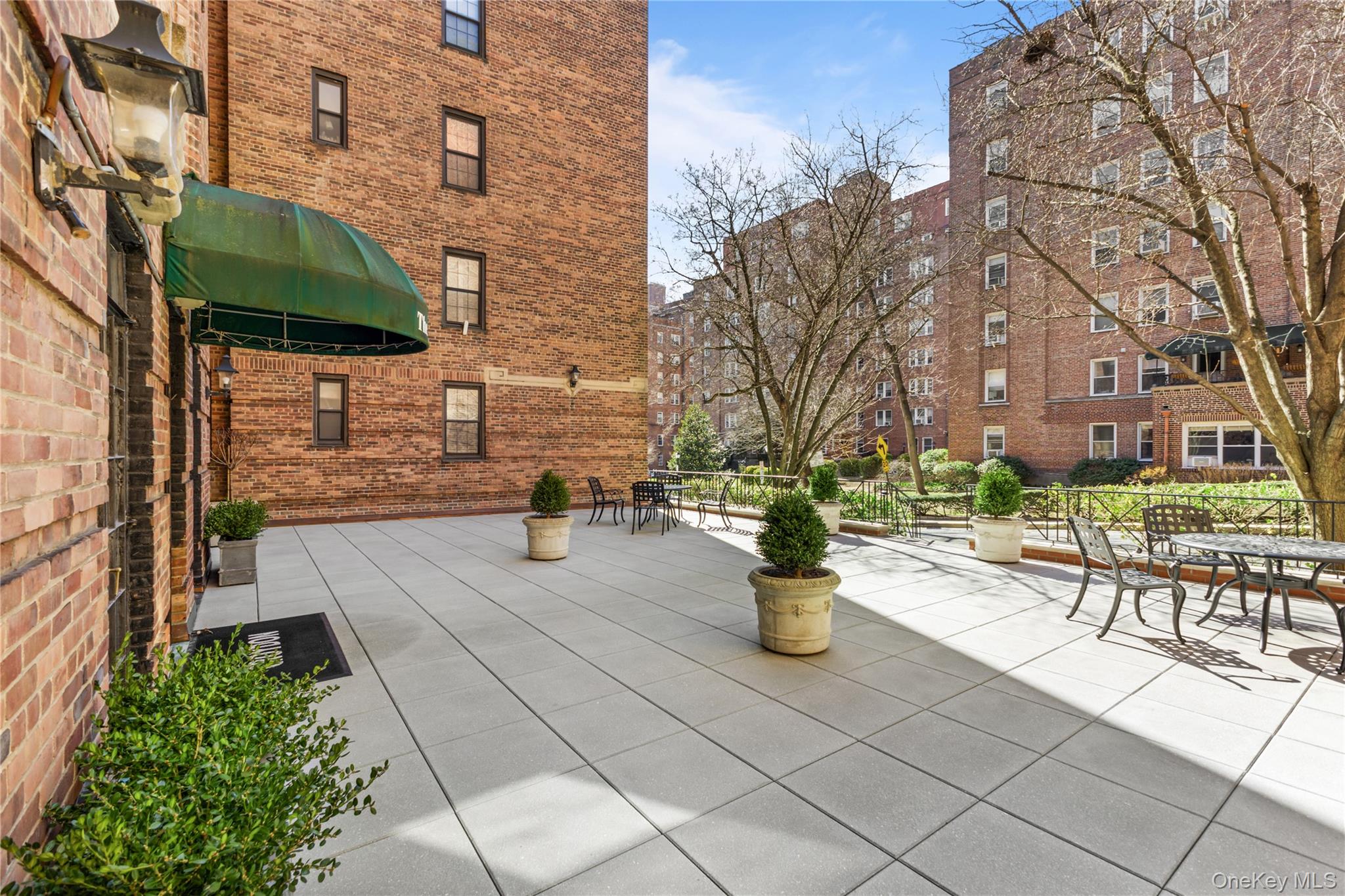 35 Parkview Avenue, Unit 1D photo 23