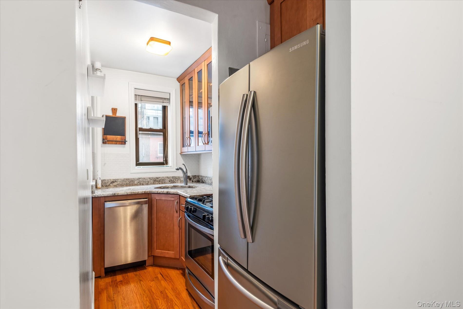 400 W 58th Street, Unit 5G photo 8