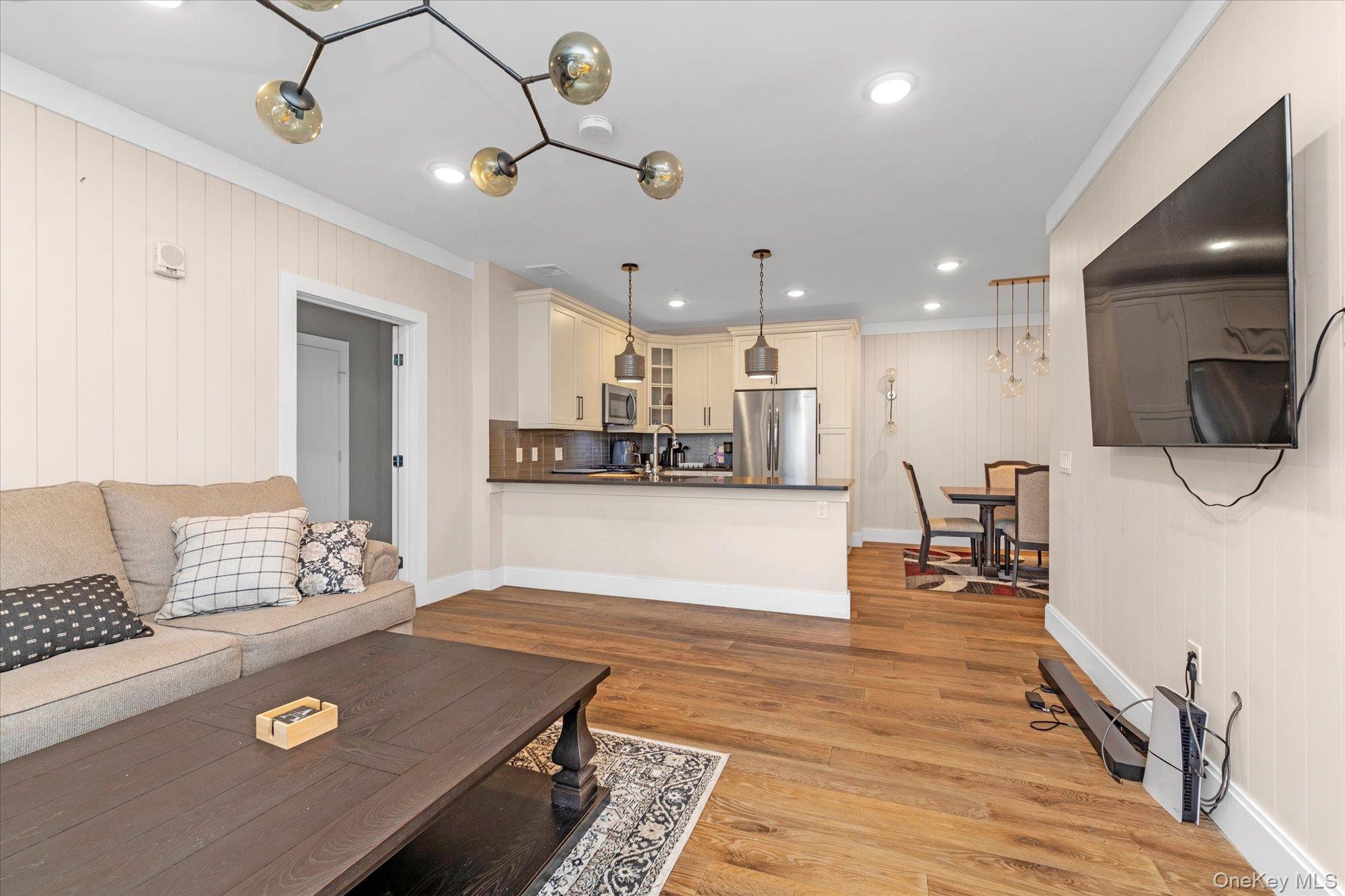 214 Marina Pointe Drive, Unit 214 photo 5