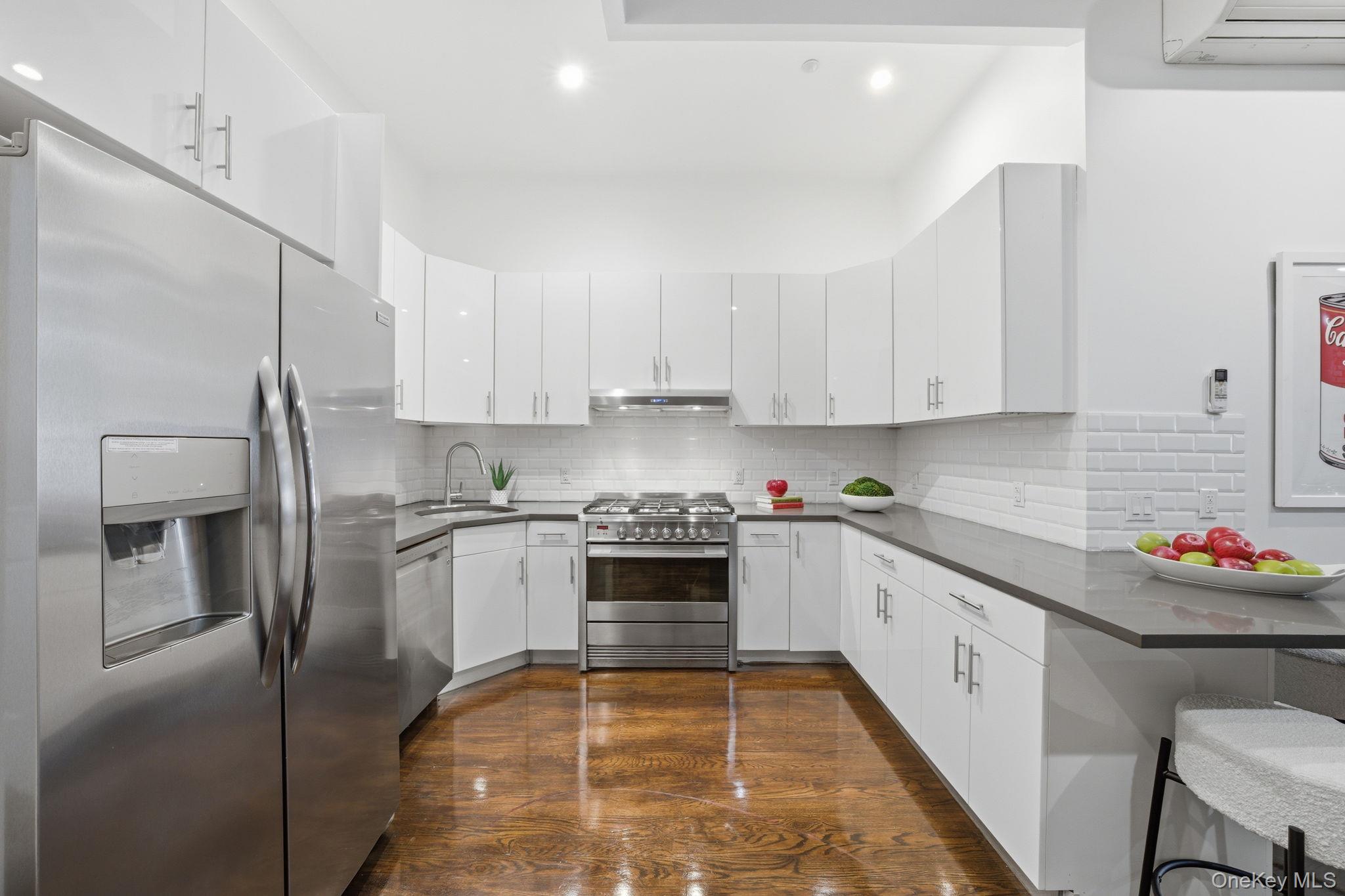 236 W 112th Street, Unit 1 photo 4