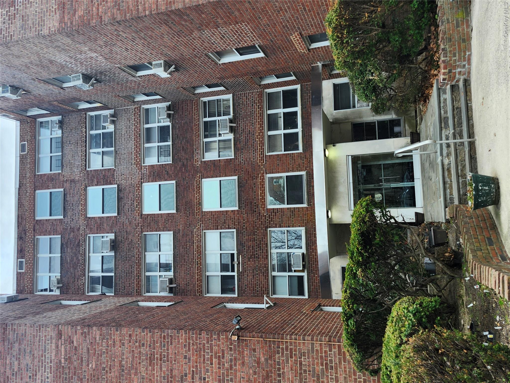 1234 Midland Avenue, Unit 3E
